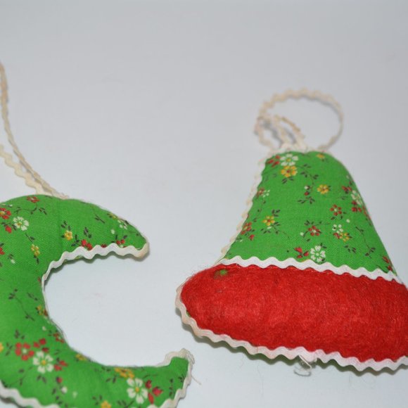 Lot of 5 VTG Handmade Stuffed Cloth Fabric Christmas Ornaments Kitschy Bird Bell - Picture 2 of 9